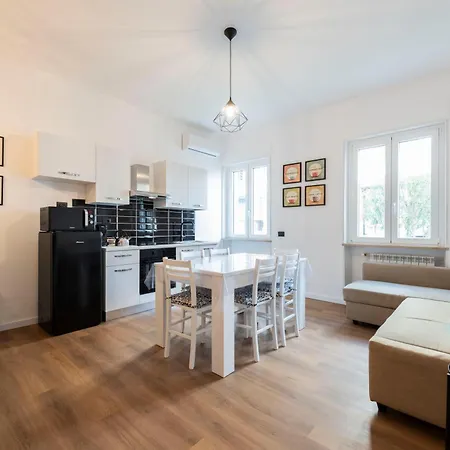 Cicero Apartment